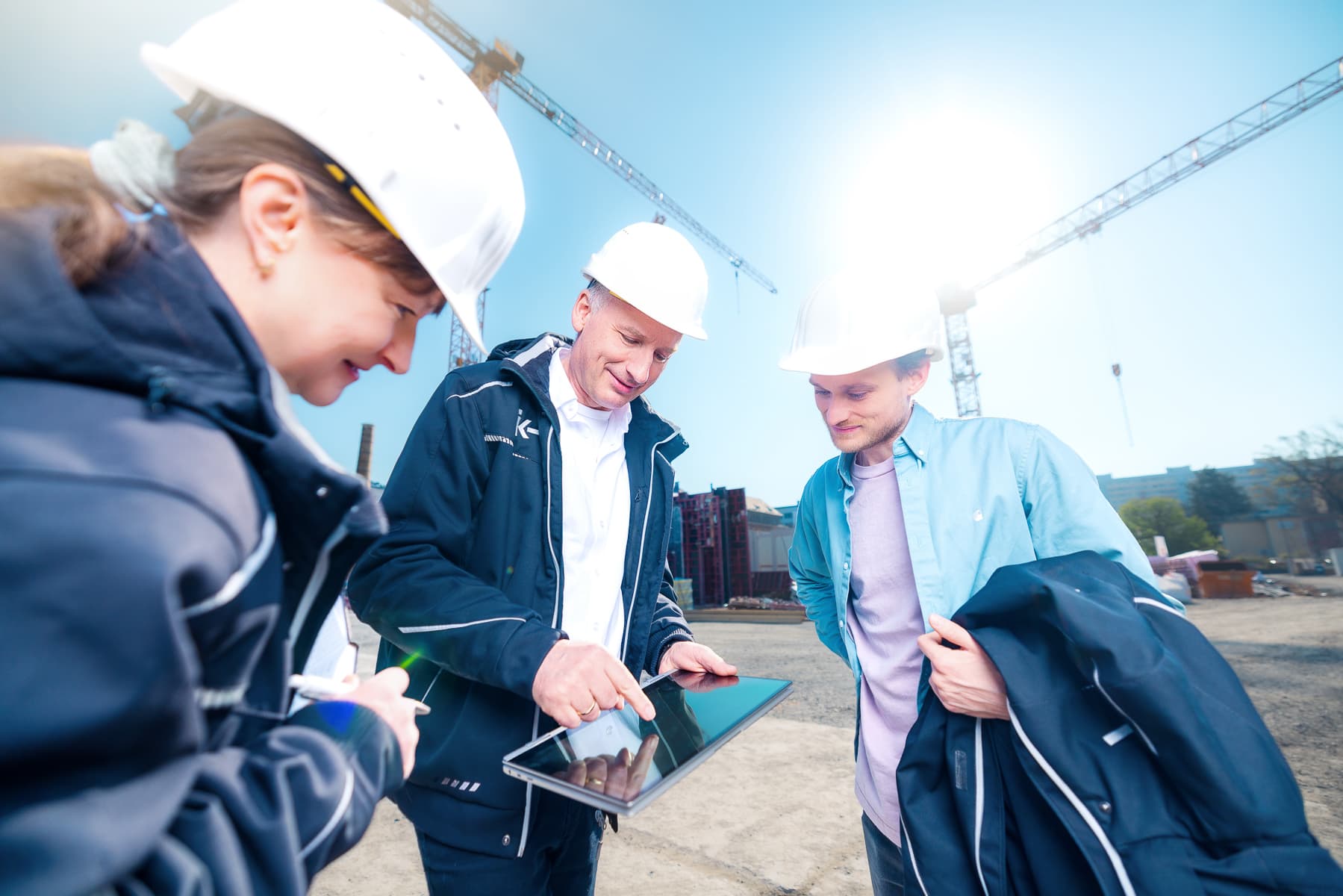 Baustellenbegehung mit Tablet – Bauleitung beim ik Ingenieurbüro Knoblich Dresden