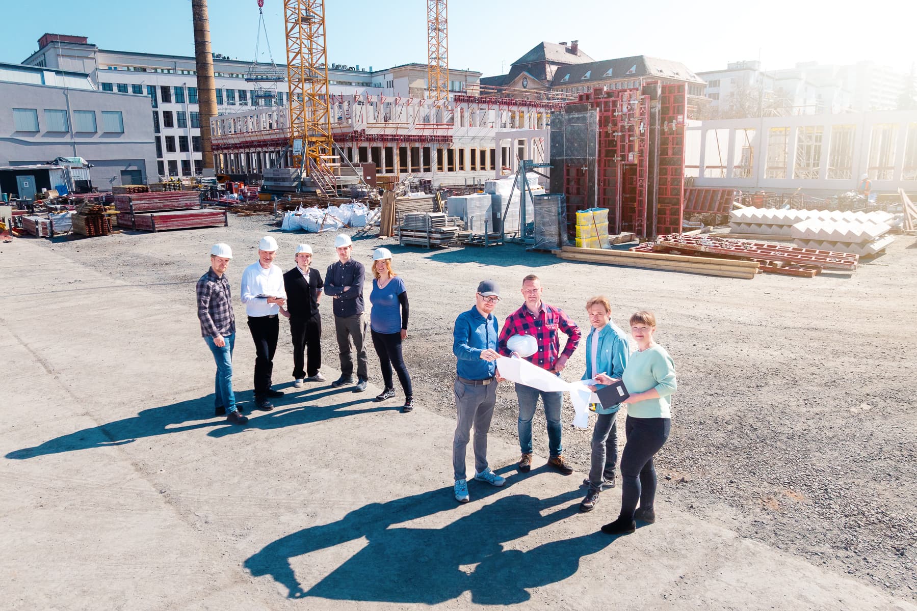 Das Team des ik Ingenieurbüro Knoblich auf der Baustelle in Dresden
